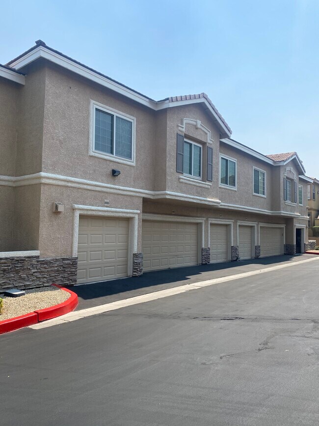 9901 Trailwood Dr Unit 2026, Las Vegas, NV 89134 Condo for Rent in