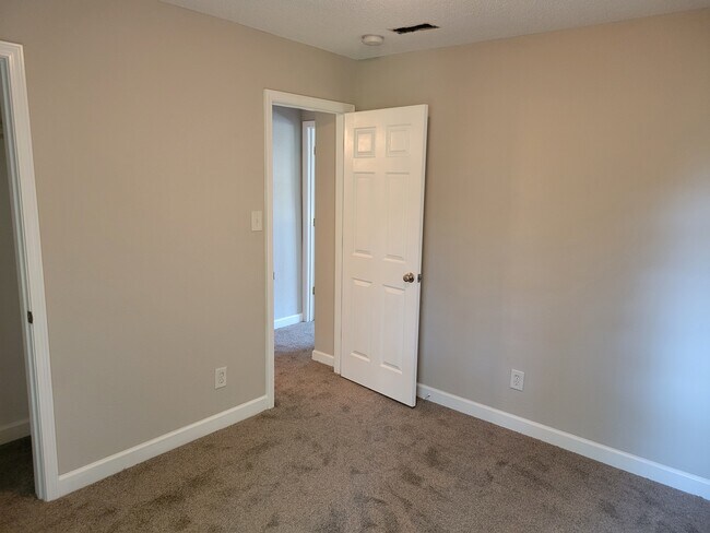 2nd Bedroom - 220 Emerald Park Ct