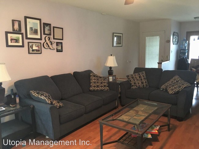 Foto del edificio - 2125 Berryland Ct