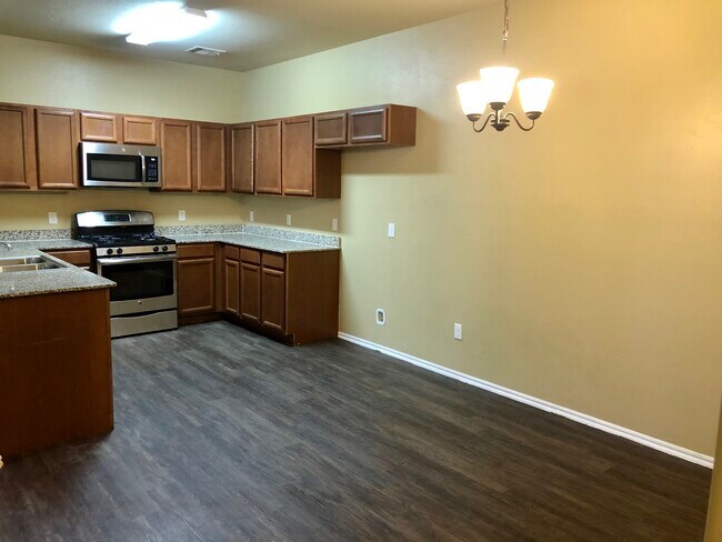 Building Photo - 103 Ashley Dr