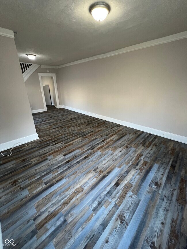 Foto del edificio - 3249 N Kenwood Ave