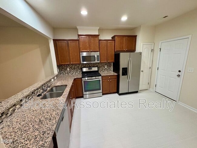 Building Photo - 117 Olivet Loop