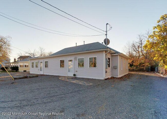 Building Photo - 226 Garfield Ave