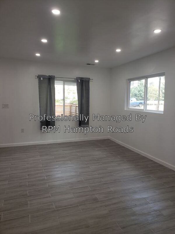 Foto principal - 4508 Durant Ave