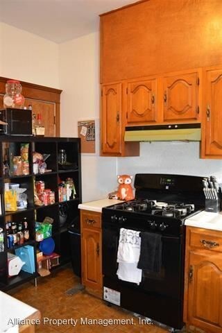 Foto del edificio - 3 br, 1 bath Apartment - 800 Osage St.