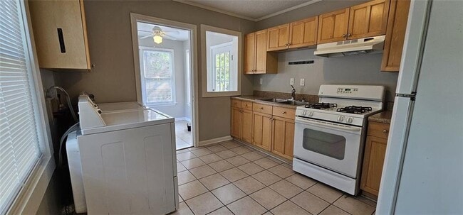 Building Photo - 1205 Edie Ave SE