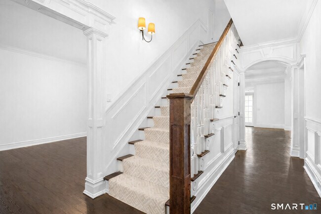 Building Photo - 93 Mansfield Ave