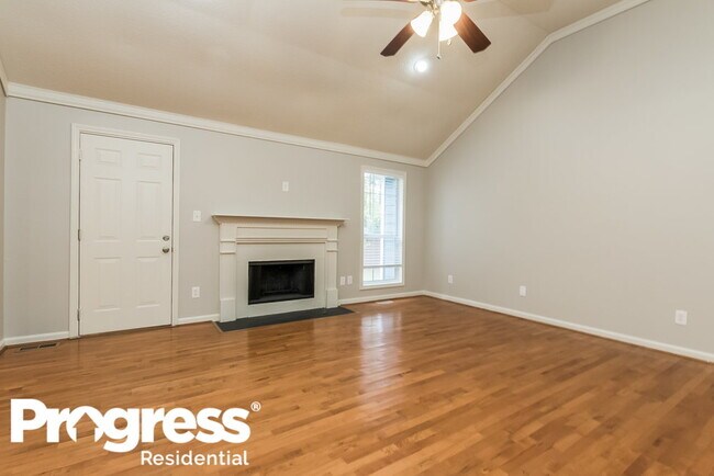 Foto del edificio - 2663 Candler Dr