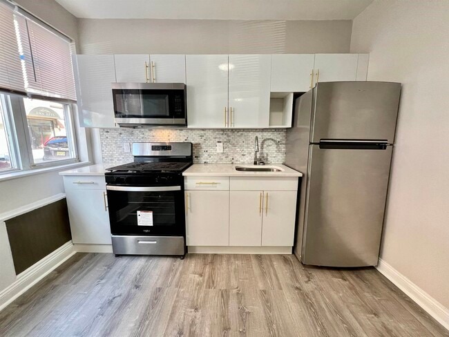 Foto del edificio - 6002 Hudson Ave