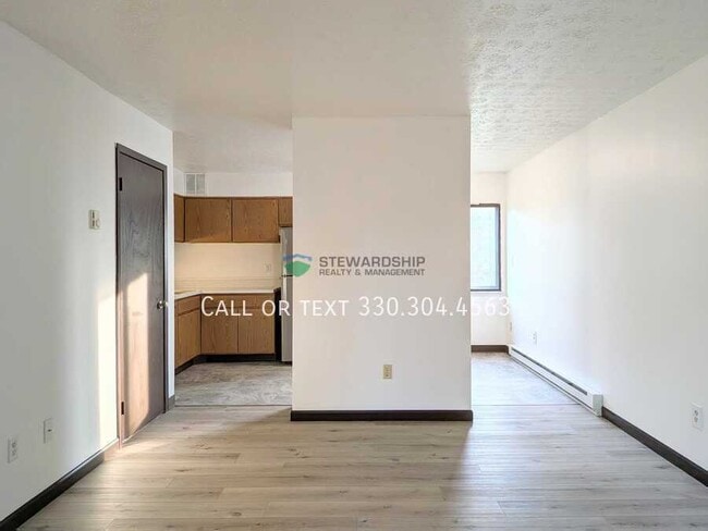 Building Photo - 235 Engadine Ct