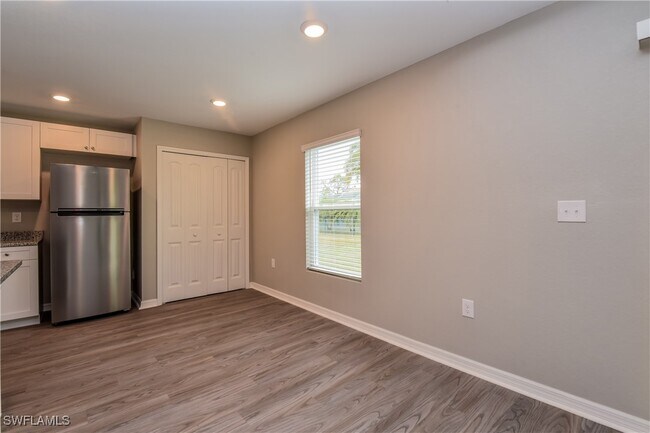 Foto del edificio - 2501 NW 28th Terrace
