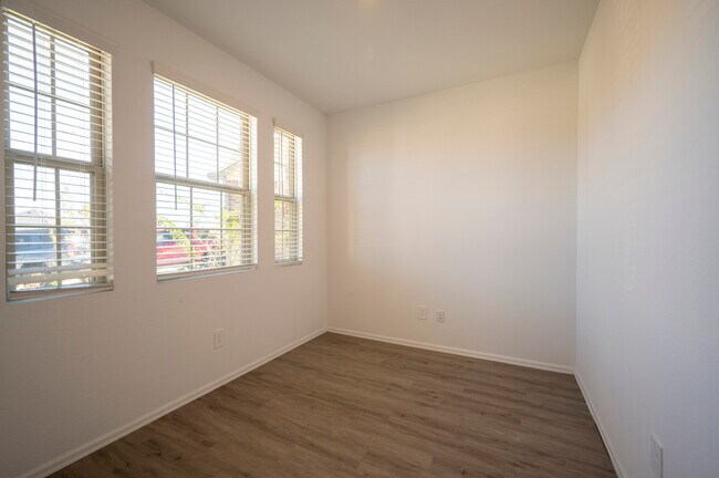 Foto del edificio - 17003 Bainham Forest Trl