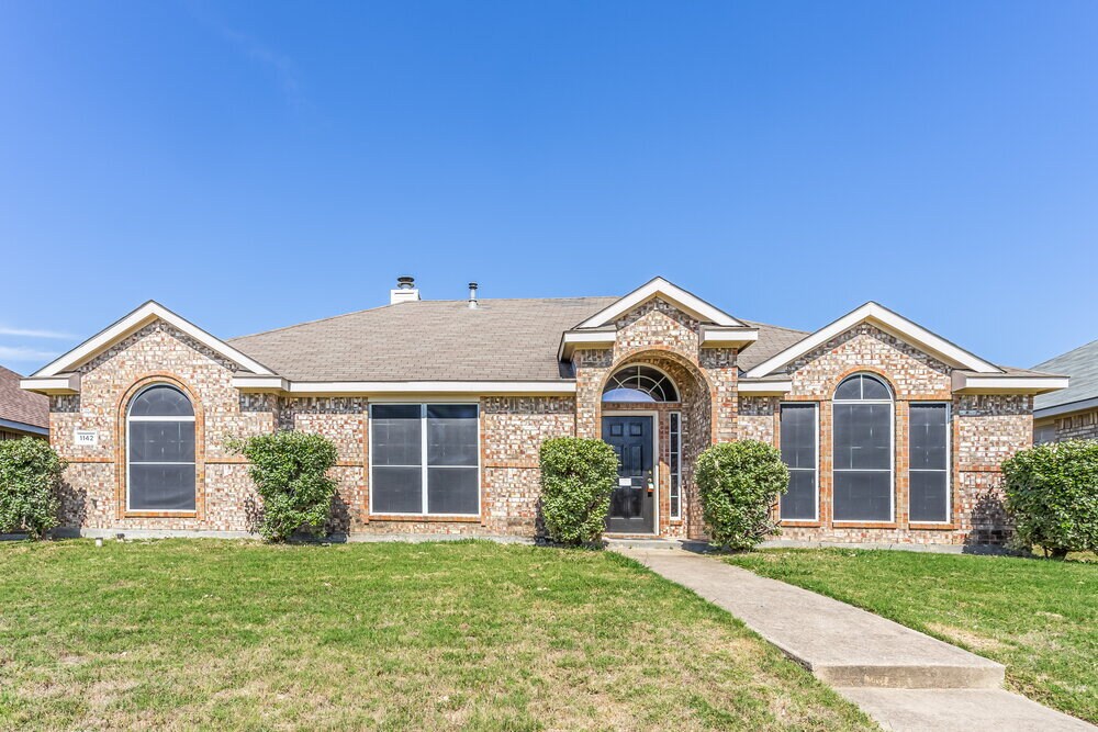 Primary Photo - 1142 Hampshire Ln