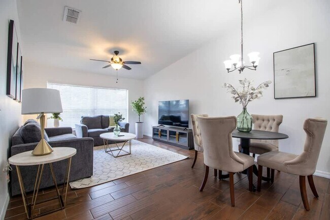 Building Photo - 37135 Grassy Hill Ln