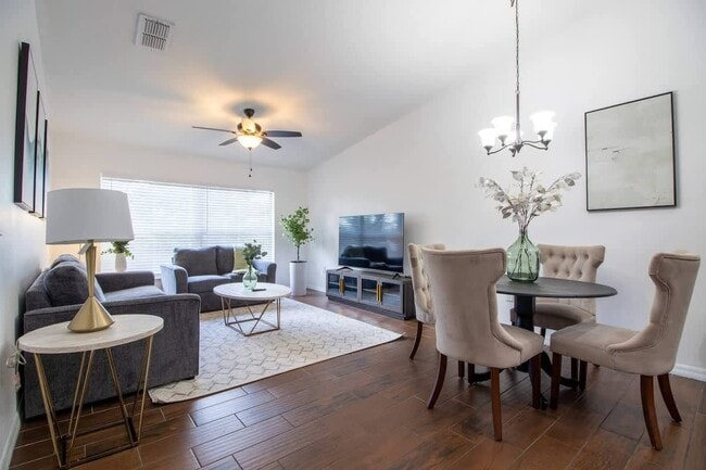 Foto del edificio - 37135 Grassy Hill Ln