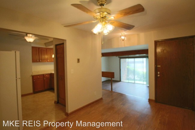 Building Photo - 7820 W Leon Ter