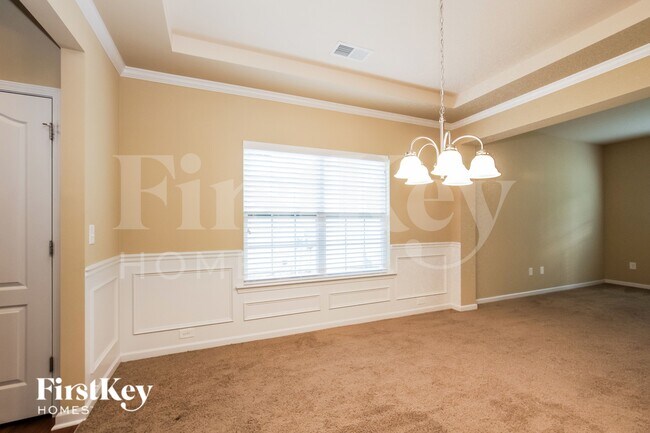 Foto del edificio - 9730 Loughlin Ln