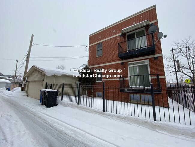 Foto del edificio - 4145 N Milwaukee Ave