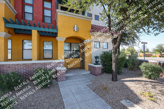 Building Photo - 123 N Washington St