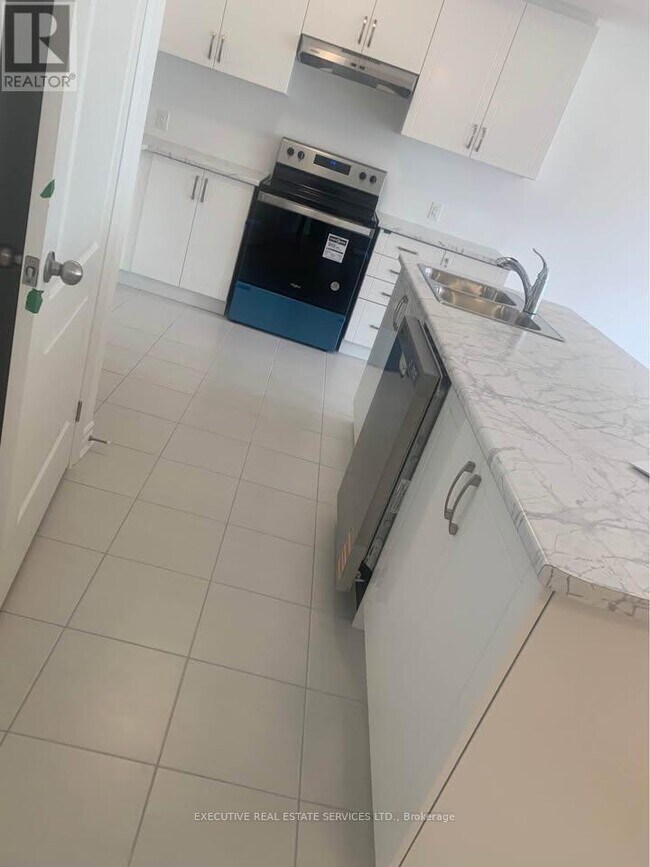 Photo du bâtiment - 439 Dougall Ave