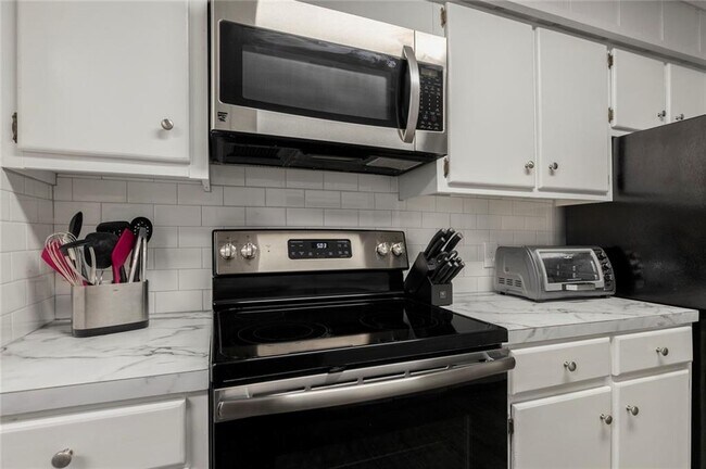 Building Photo - 5251 US-290