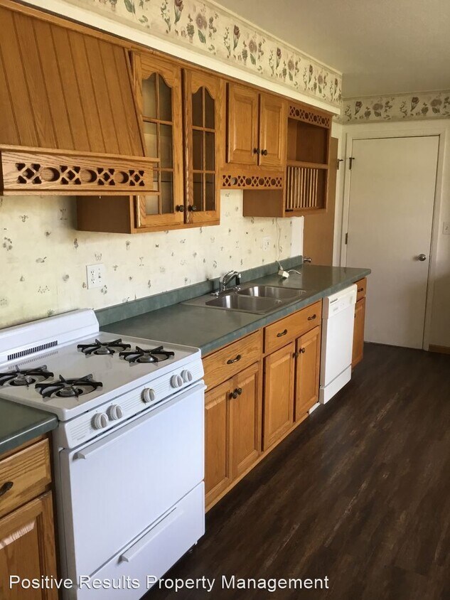 Primary Photo - 4 br, 1.5 bath House - 5261 Bunker Hill Ct