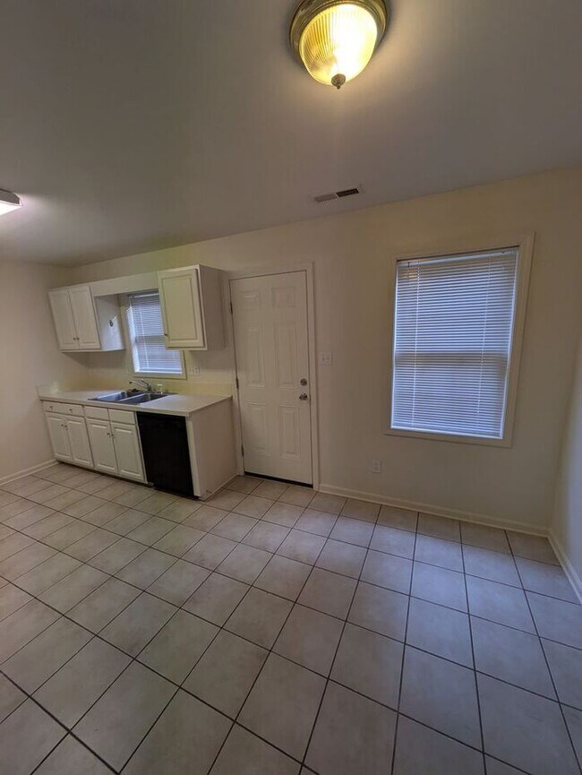 Foto del edificio - 2BD/2.5BA Unit at Water Oaks in Hickory