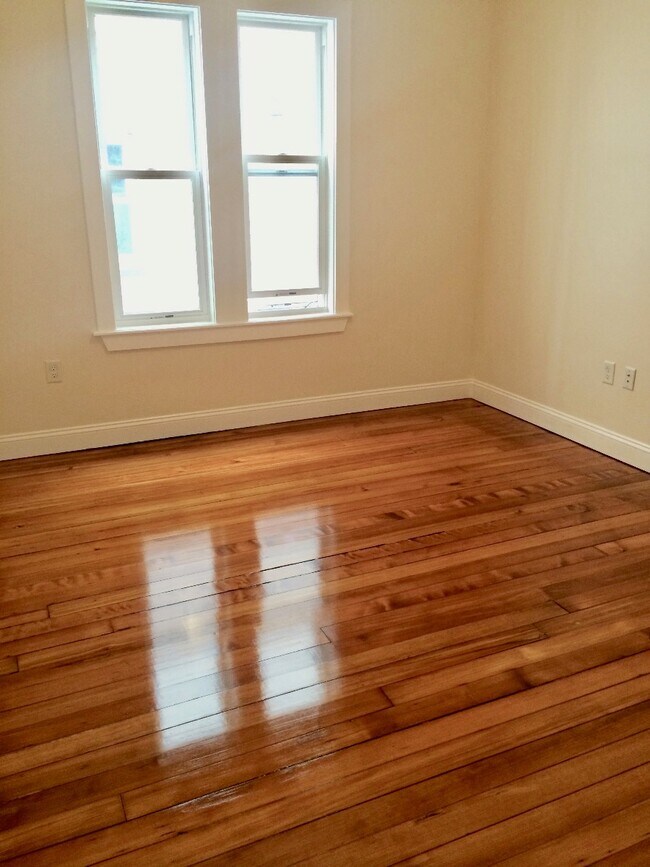 Foto del edificio - 1087 Dorchester Ave