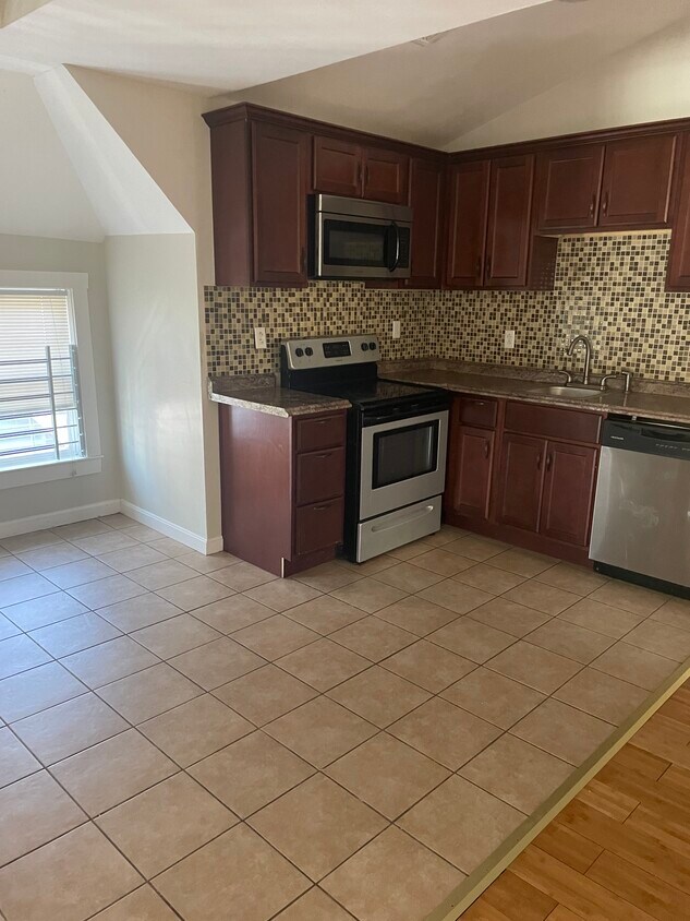 Kitchen - 21 E Cottage St