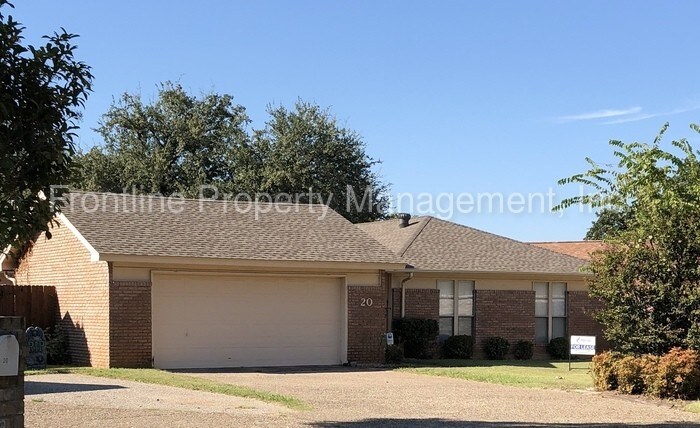 Primary Photo - 20 Doral Ct