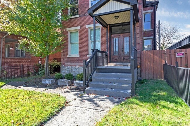 Building Photo - 1187 S High St