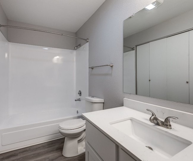 Building Photo - The Colony at Bear Creek