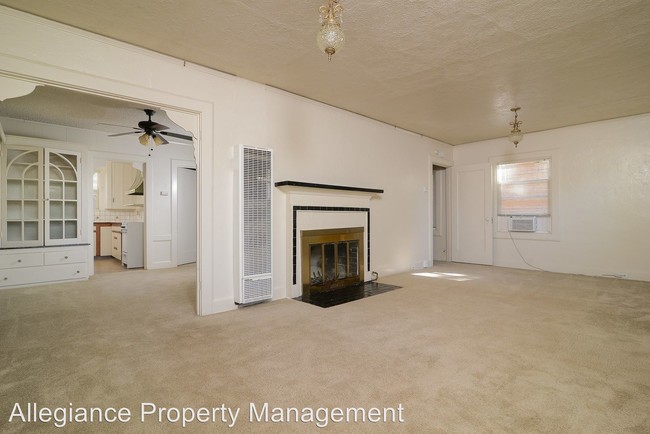 Building Photo - 2 br, 1 bath House - 2153 Portola Way