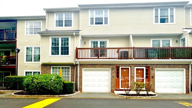 Photo - 1476 Westgate Dr Townhome