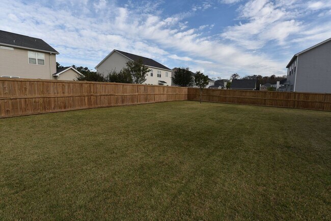 Building Photo - 179 Byron Dr