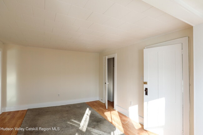 Building Photo - 180 Broadway