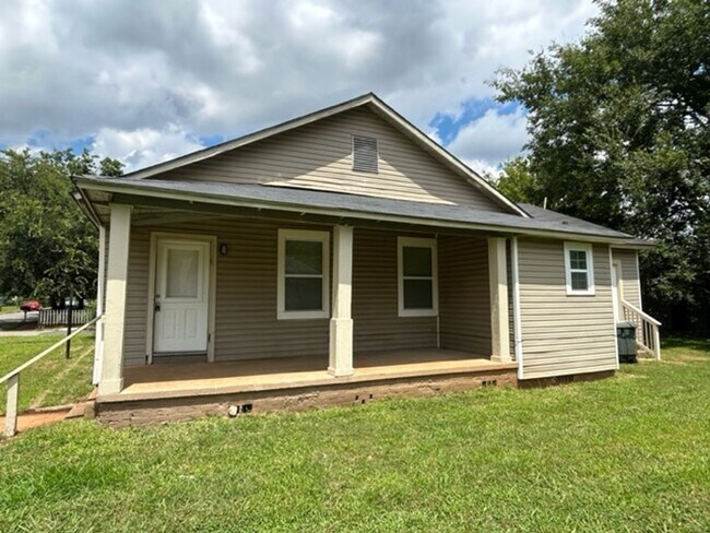 Foto del edificio - Adorable 1 Bed/1 Bath Duplex - Close to En...