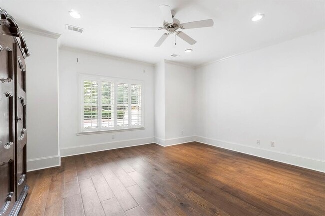 Building Photo - 56 Waterway Ct