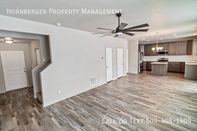 Building Photo - 3117 N Rio Grande Rd