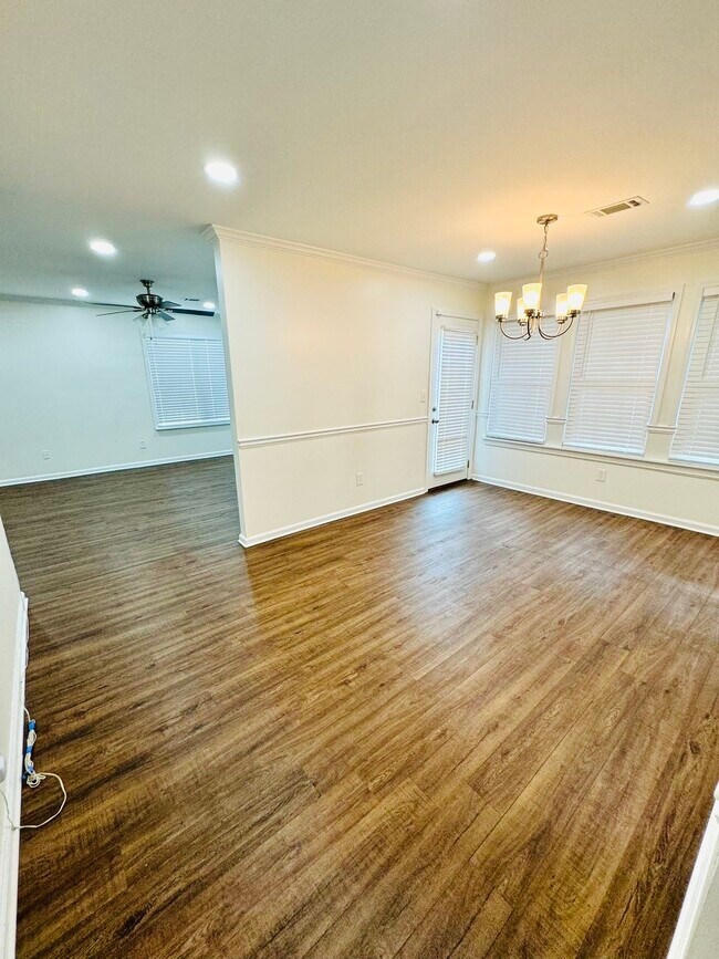 Foto del edificio - 3929 Sidney Lanier Blvd