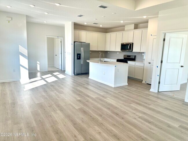 Foto del edificio - 368 Woods Ln