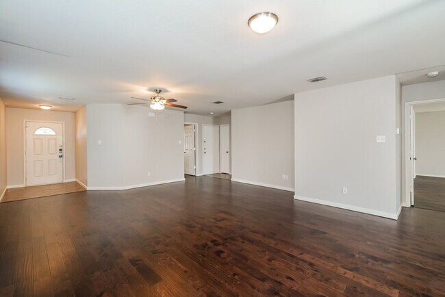 Building Photo - 1708 Diamond Lake Trail