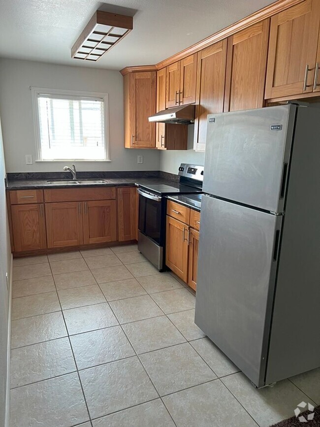 Building Photo - 26596 Chisholm Ct