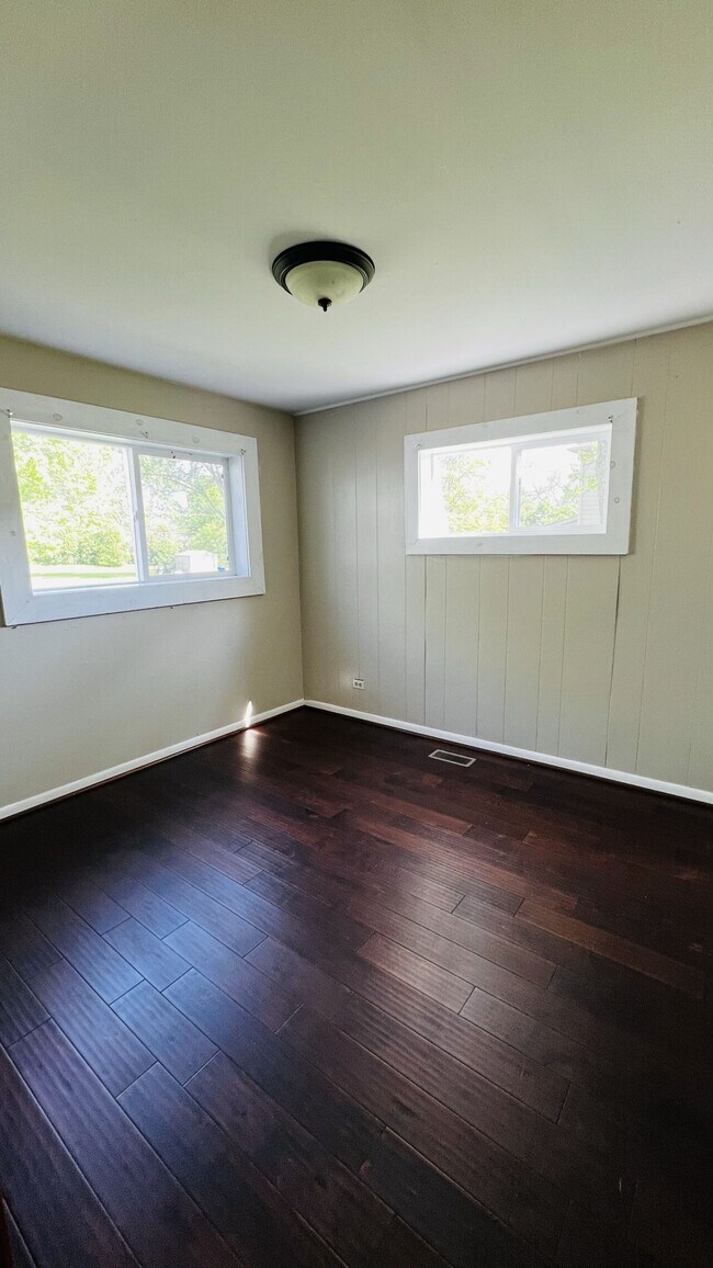 Building Photo - 985 aspen