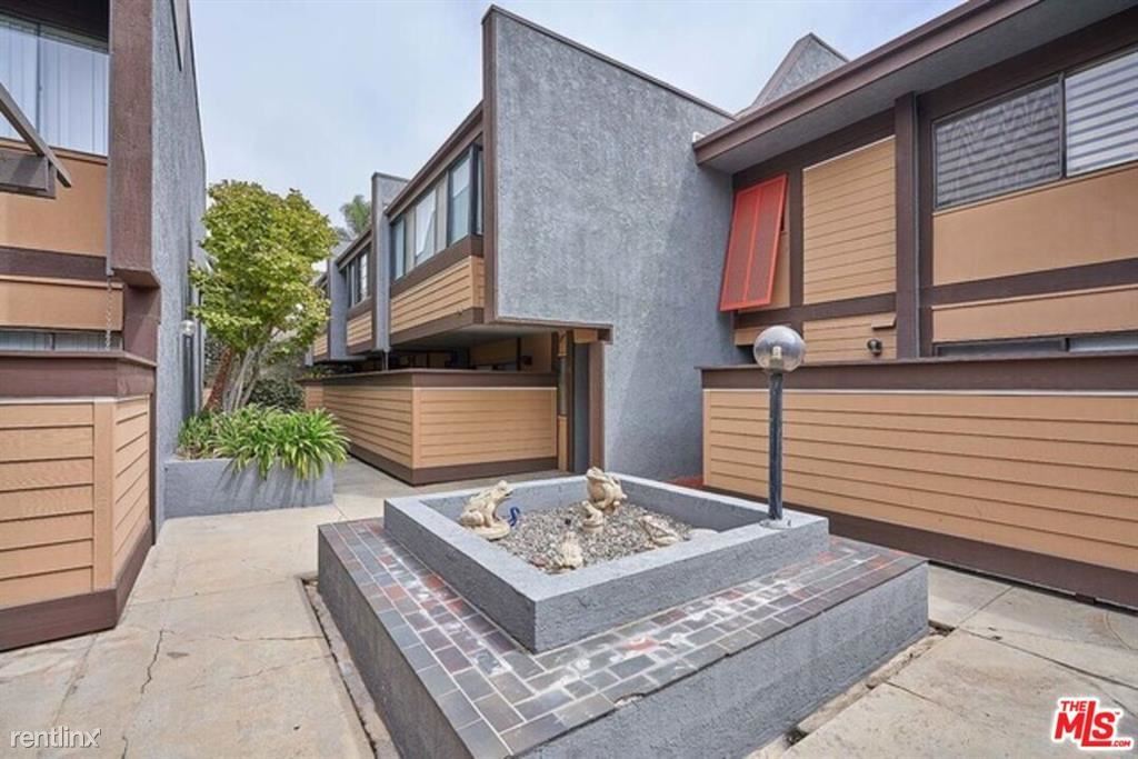 Foto principal - 2 br, 2.5 bath House - 421 S Van Ness Ave ...