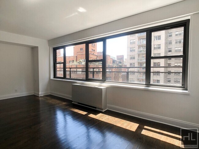 Foto del edificio - EAST 56 STREET