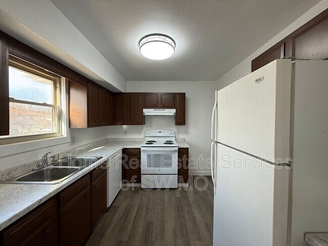 Foto del edificio - 3409 S Fairway Ave