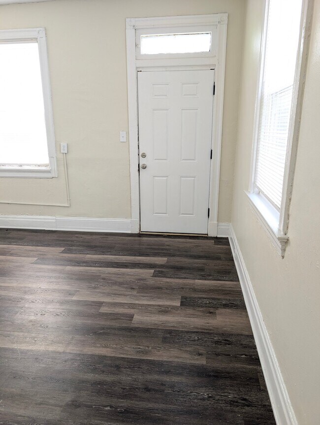 Foto del edificio - 731 Mcmakin Ave