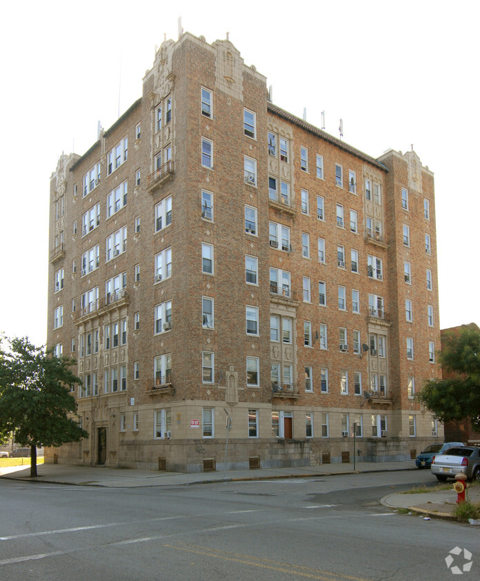 Primary Photo - Building 534