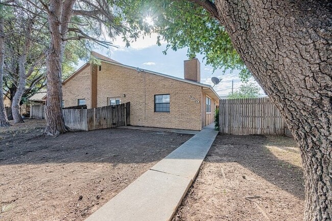 Foto del edificio - 4503 Fairgate Dr